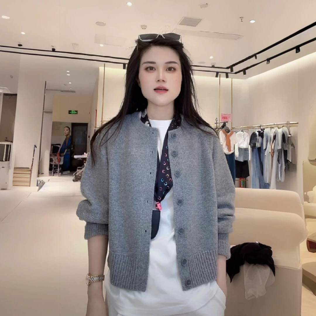 AMASS/阿玛施【臻选羊毛系列】早秋福利款纯羊毛百搭针织开衫548033