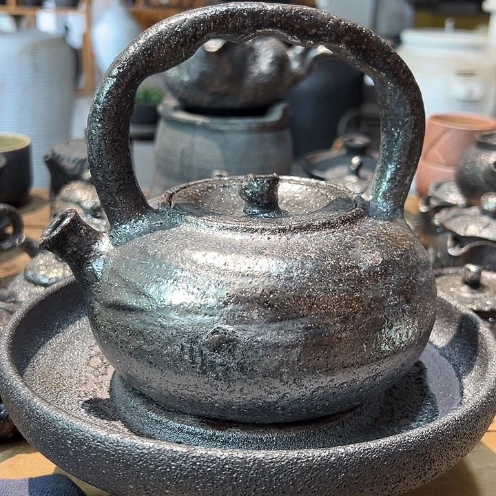 白膳泥和独连碳荥经黑砂提梁壶800cc