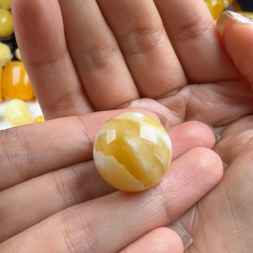 葆***嘉琥珀未镶嵌颈饰纯天然琥珀蜜蜡无优化