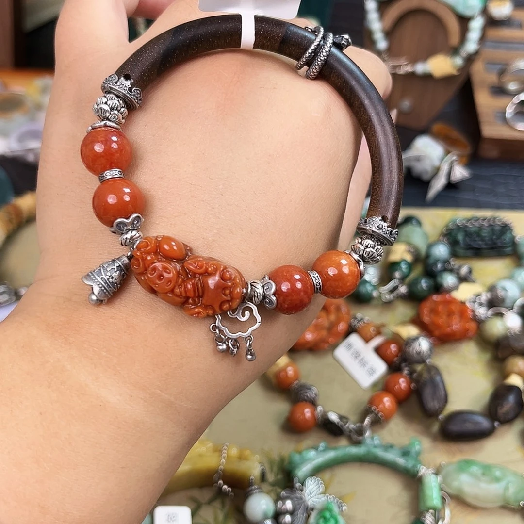 翡翠未镶嵌颈饰翡翠首饰