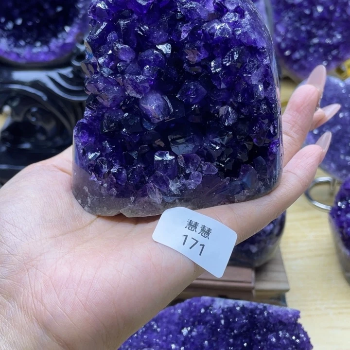 未镶嵌水晶大型摆件（非配饰）