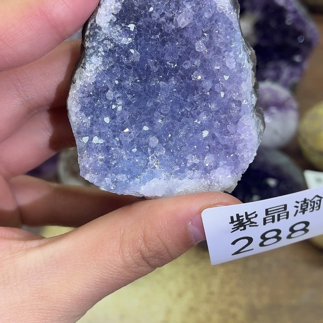 紫晶未镶嵌大型摆件（非配饰）