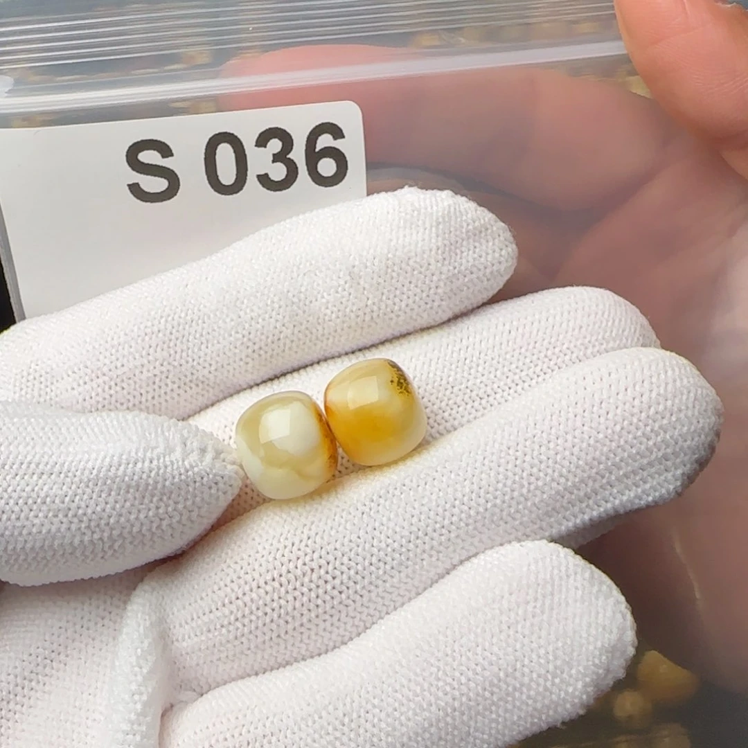 琥珀裸石未镶嵌茬****子微瑕