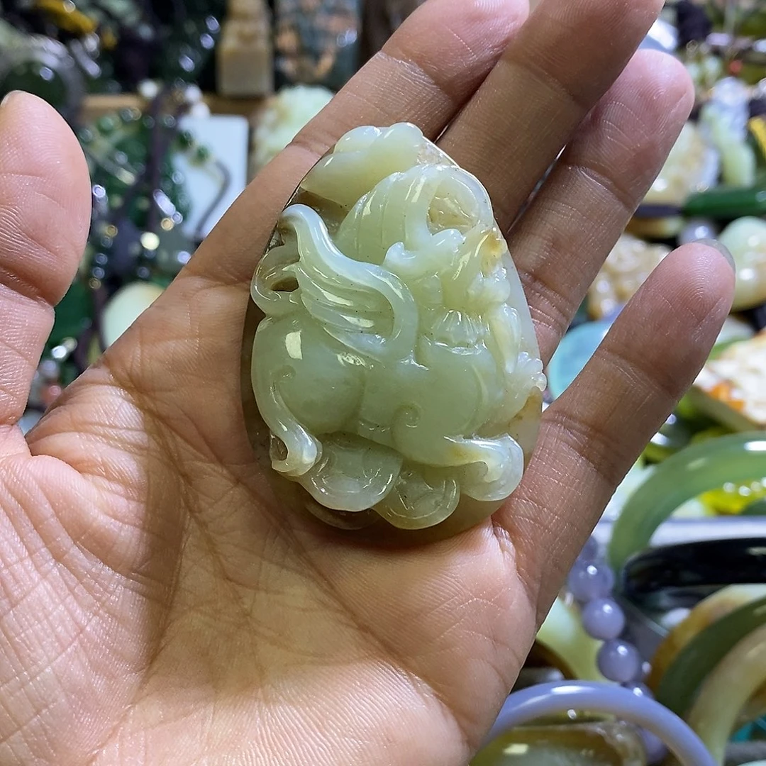 颈饰未镶嵌和田玉貔貅