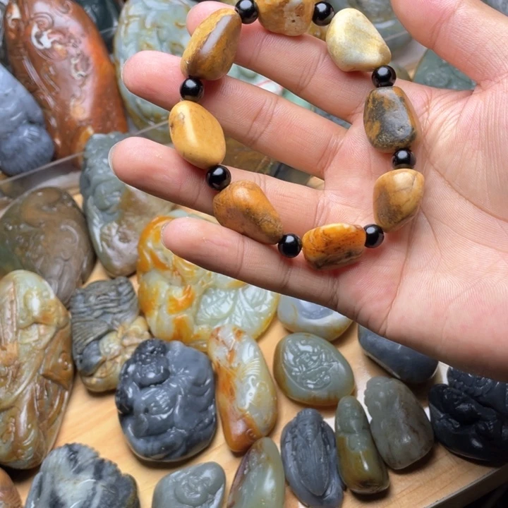 和田玉未镶嵌挂件