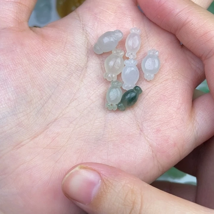 定制翡翠未镶嵌一颗糖果