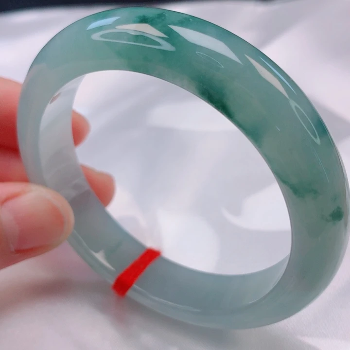 翡翠手镯未镶嵌55。56