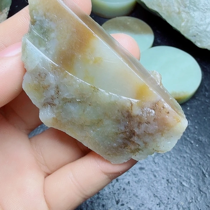 未镶嵌和田玉（糖玉）珠宝奇石