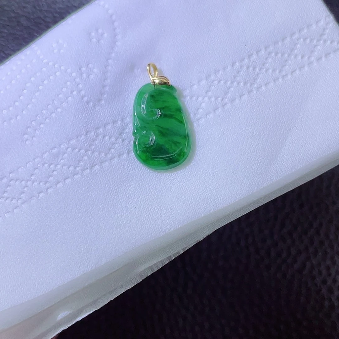 翡翠颈饰18K金镶嵌翡翠
