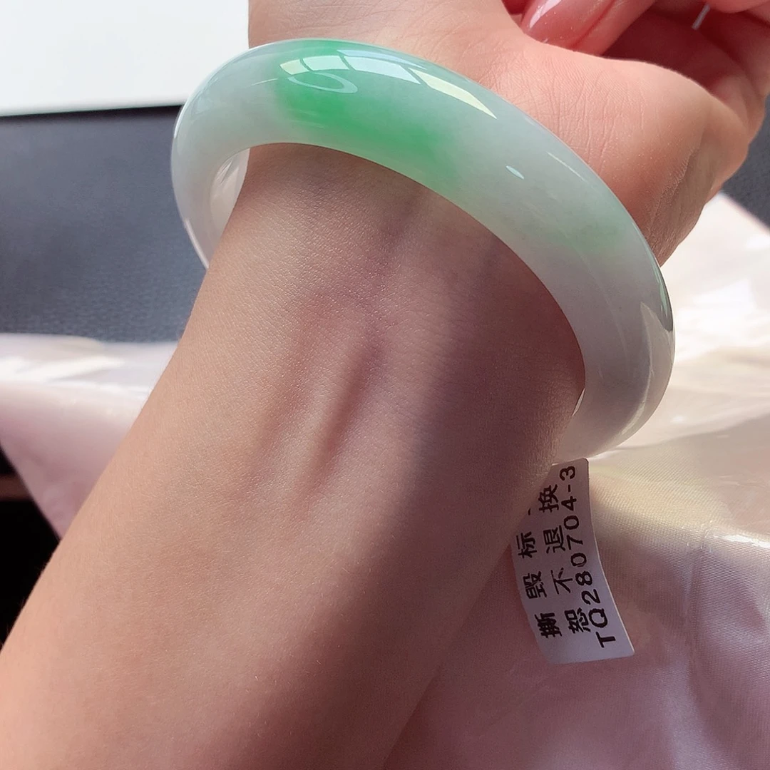 翡翠手镯未镶嵌天然A货翡翠57/58