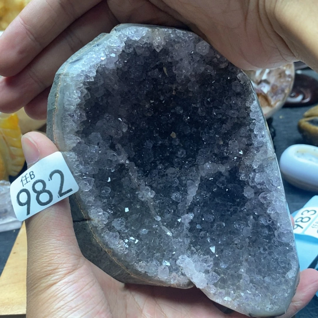 未镶嵌水晶大型摆件（非配饰）