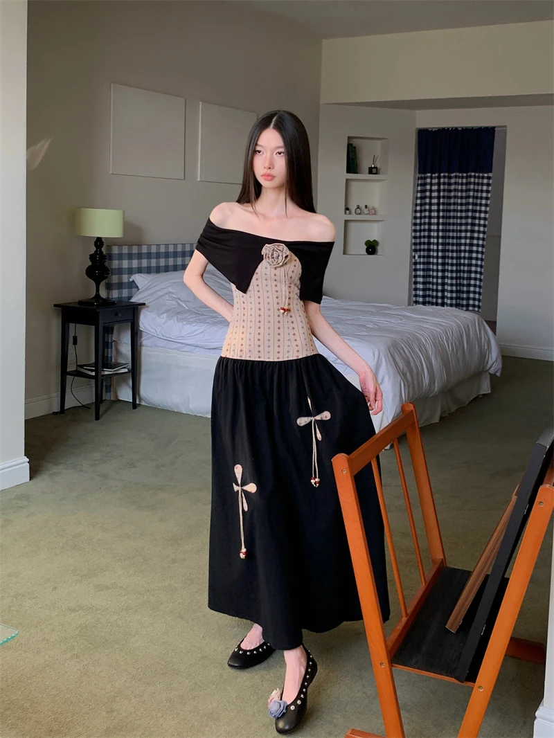 新中式复古拼接收腰长裙度假费尔曼花纹手工胸花小众一字肩连衣裙