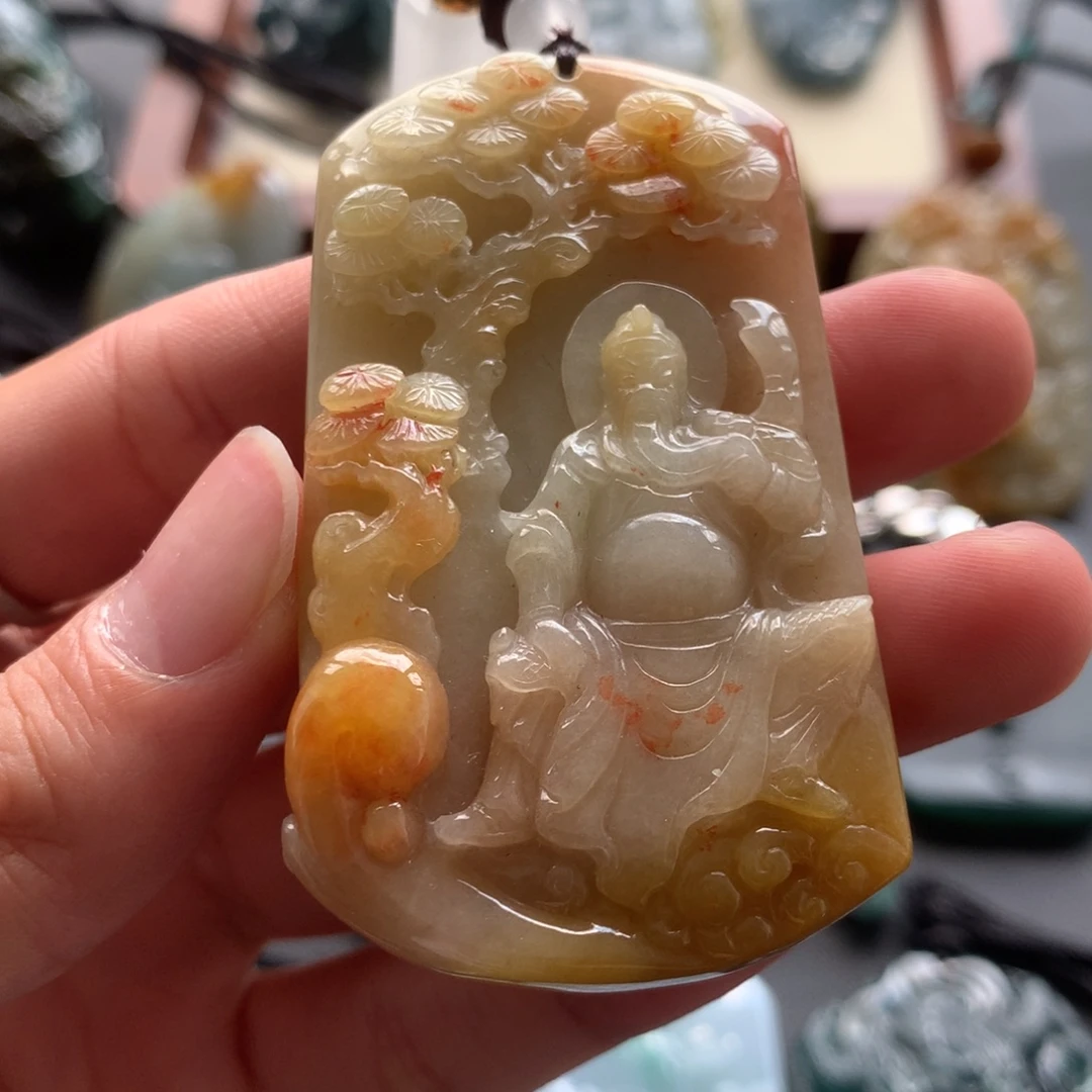 翡翠未镶嵌颈饰关公