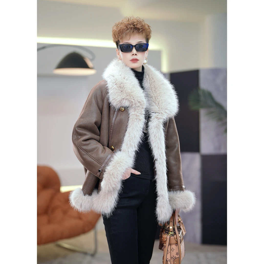 冬季新款女士外套加绒加厚保暖时尚短款翻领韩版毛毛外套