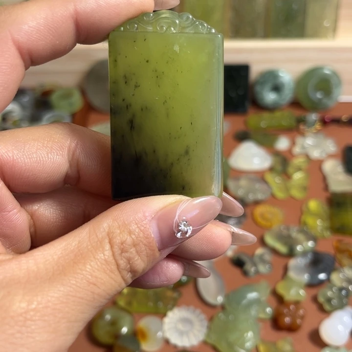 蛇纹石玉合金颈饰