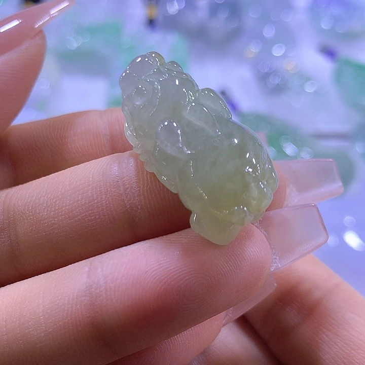 翡翠未镶嵌颈饰天然翡翠A货吊坠