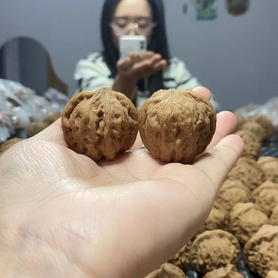 文玩核桃吊坠芭蕉扇35+白尖