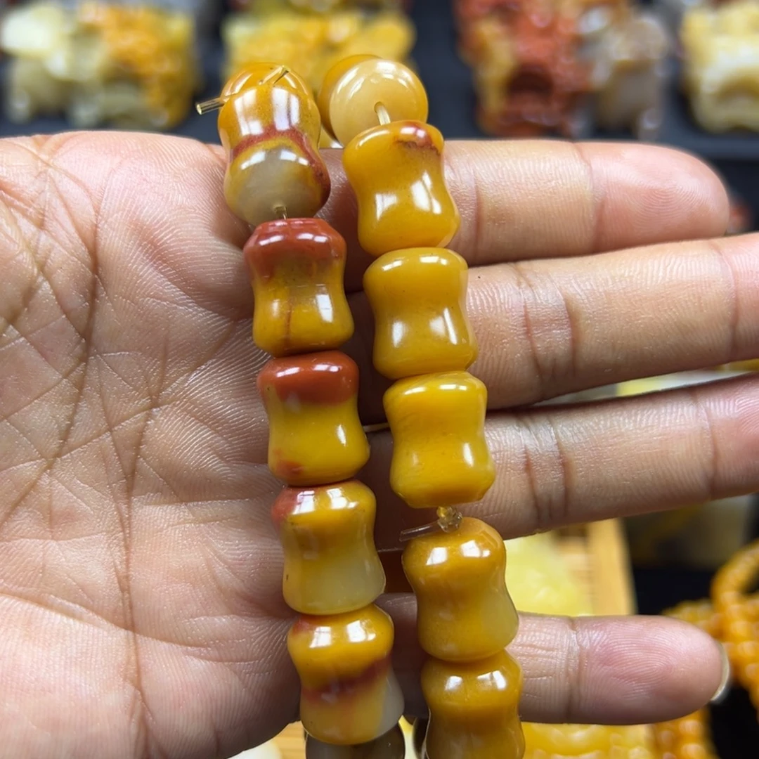 未镶嵌石英质玉（黄龙玉）手链