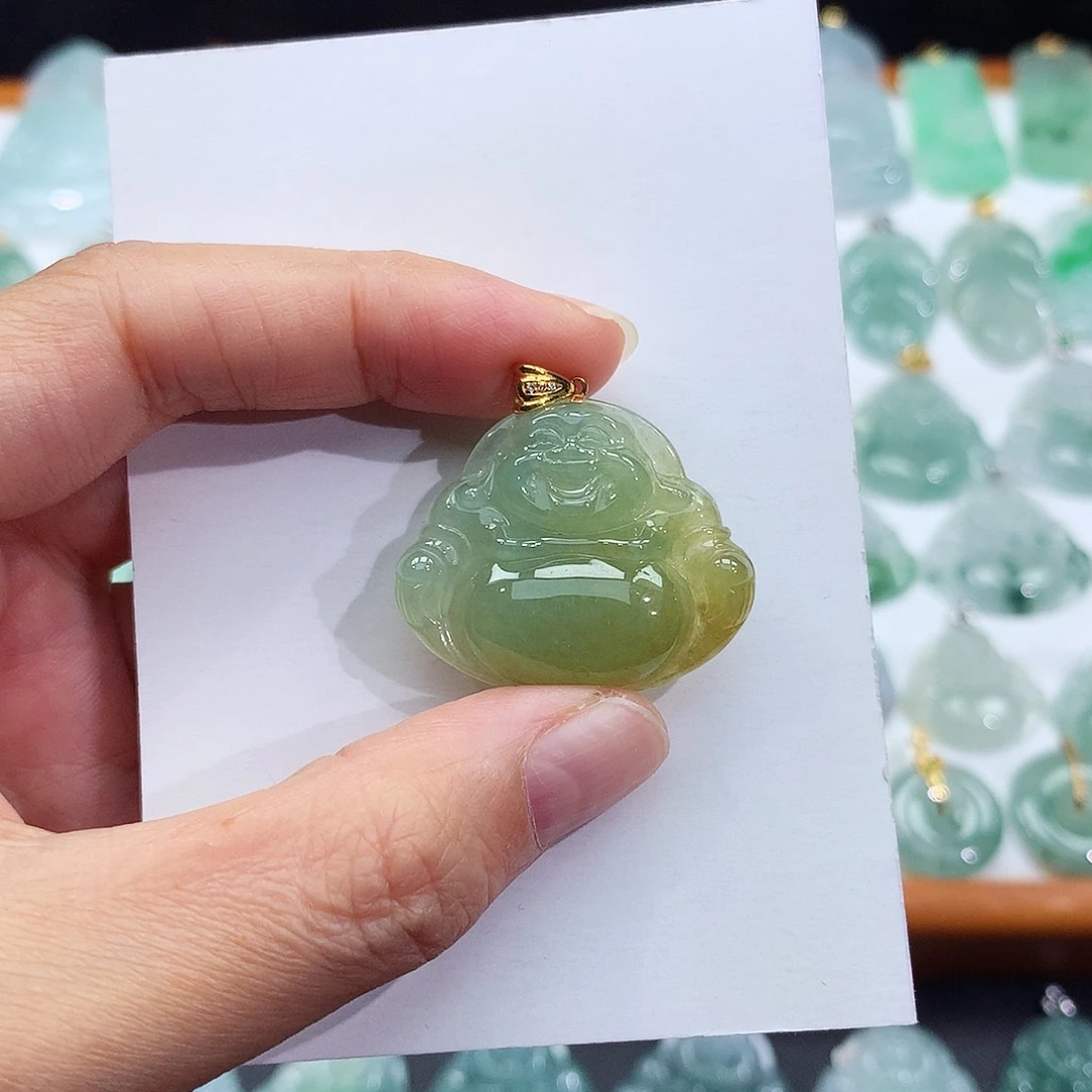 颈饰18K金镶嵌翡翠