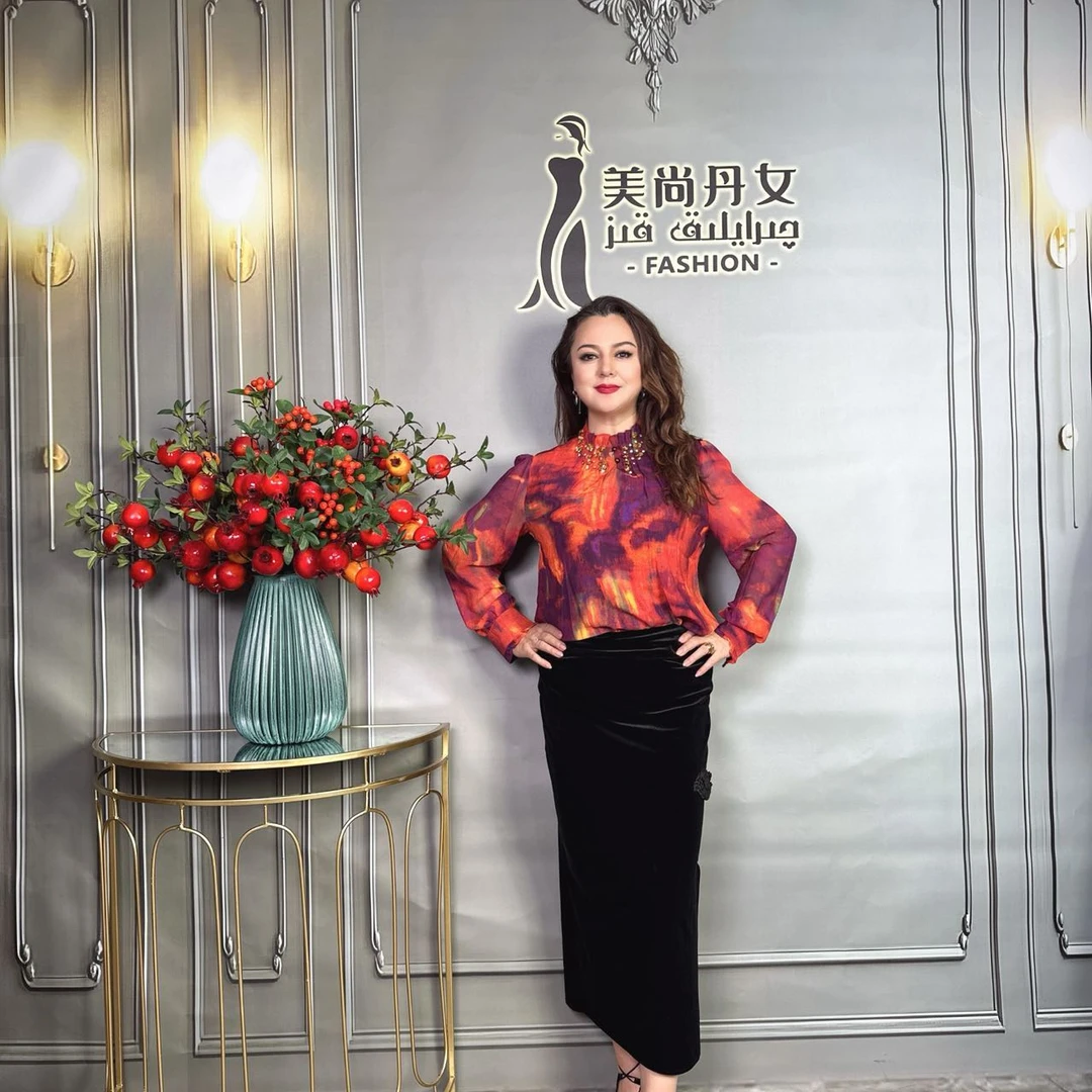 女装上衣网红针织时尚打底印花圆领