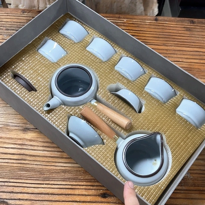 孤品茶具套装等。