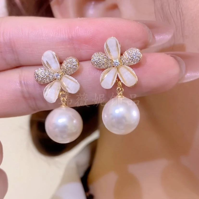 铜合金合成锆石耳饰 时尚百搭清新优雅小众气质珠珠花朵耳环