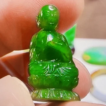 翡翠挂件未镶嵌翡翠元素设计搭配