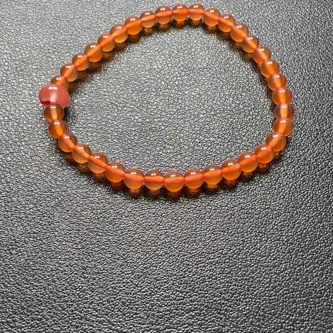 南红玛瑙手串未镶嵌