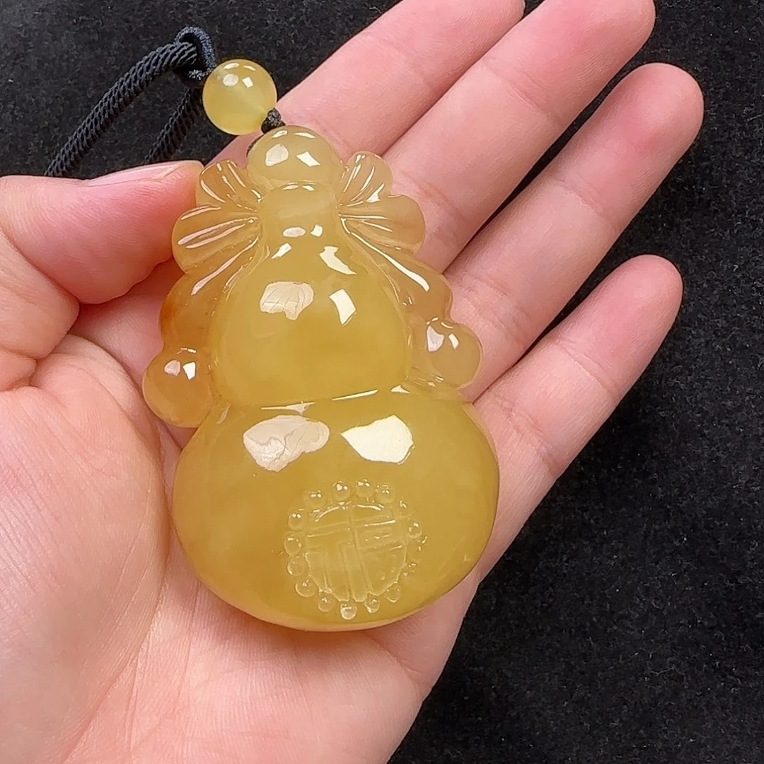 蜜蜡未镶嵌珠宝奇石