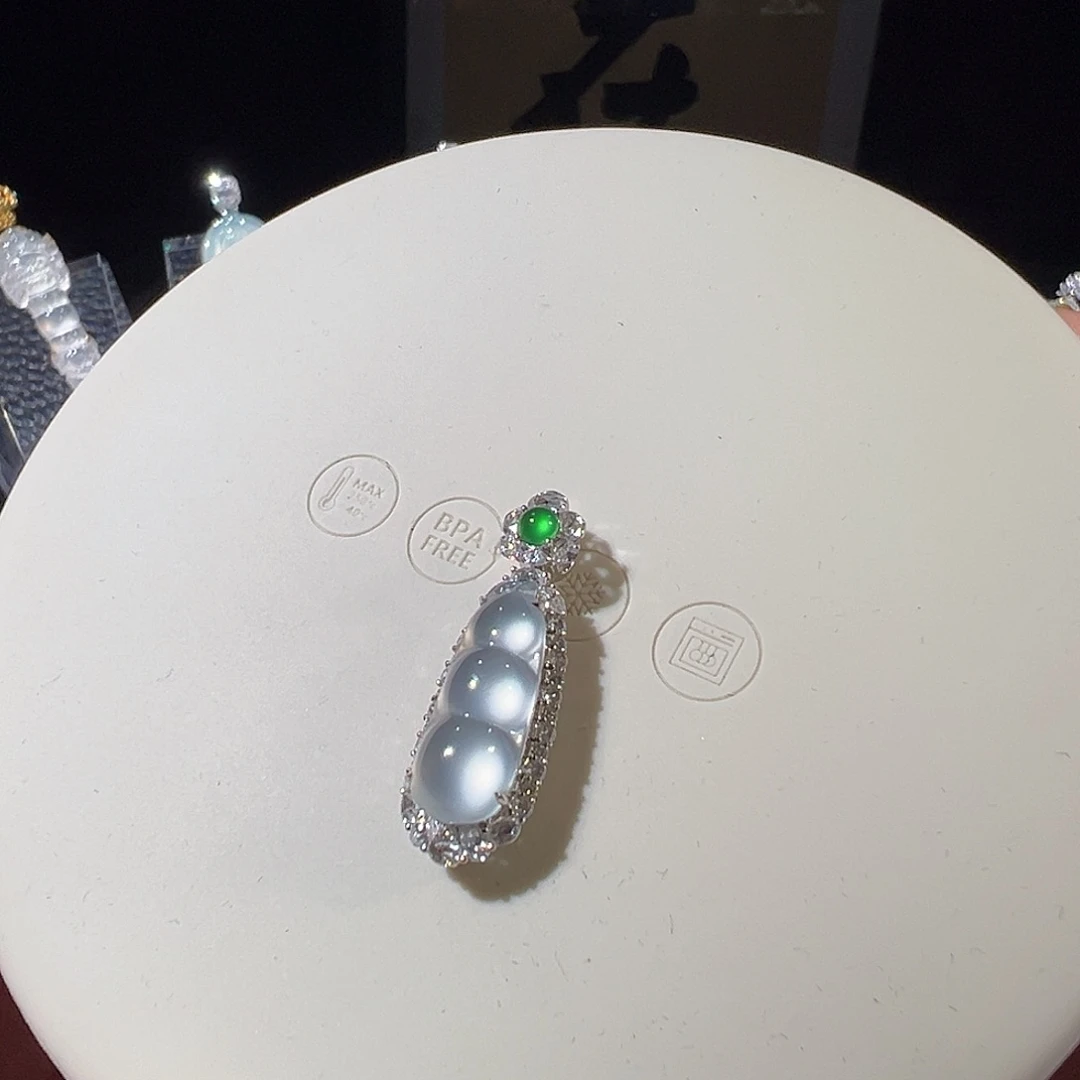 翡翠散珠007 玻璃种翡翠福豆