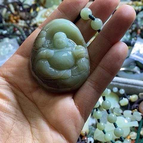 和田玉颈饰未镶嵌