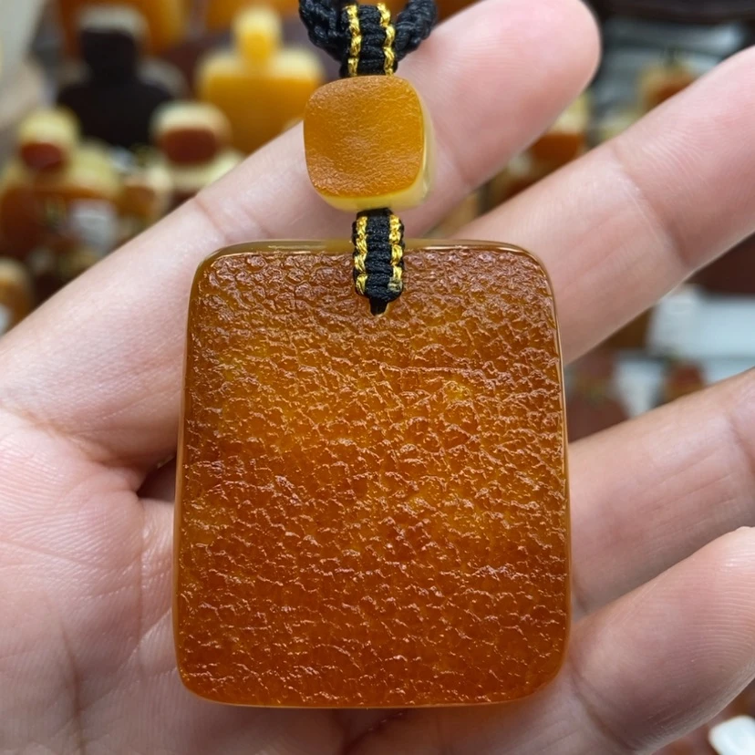 【闪购商品】琥珀颈饰未镶嵌