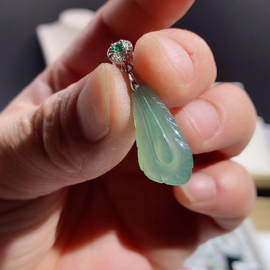 翡翠颈饰银S925镶嵌羽毛