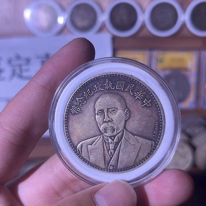 复古 精美龙洋可吹响可翻面工艺品摆件