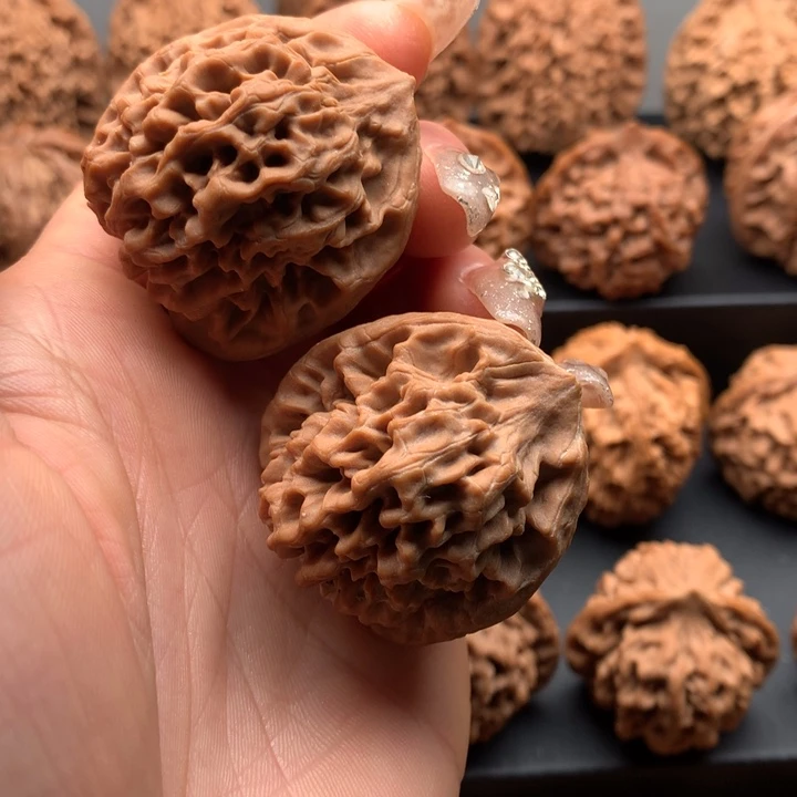 文玩核桃把件:*?文玩核桃