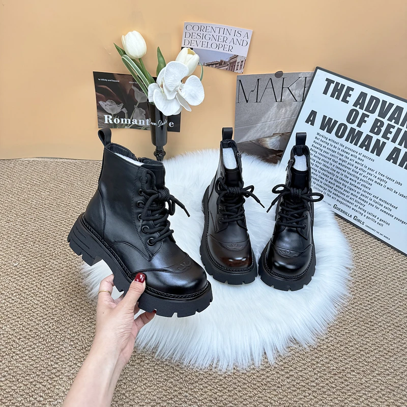 爆款厚底马丁靴女2025新款冬季英伦风加绒增高好看增高短靴小码34