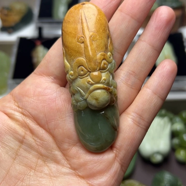 岫岩河磨玉（透闪石质玉）未镶嵌把件