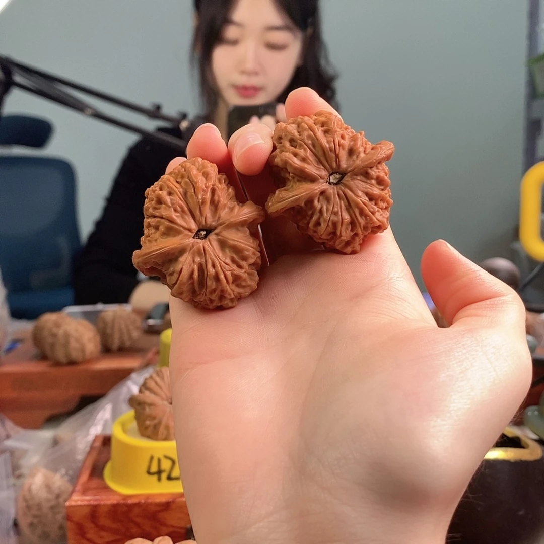 吊坠文玩核桃血麒麟