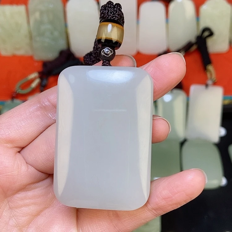 【闪购商品】颈饰未镶嵌和田玉