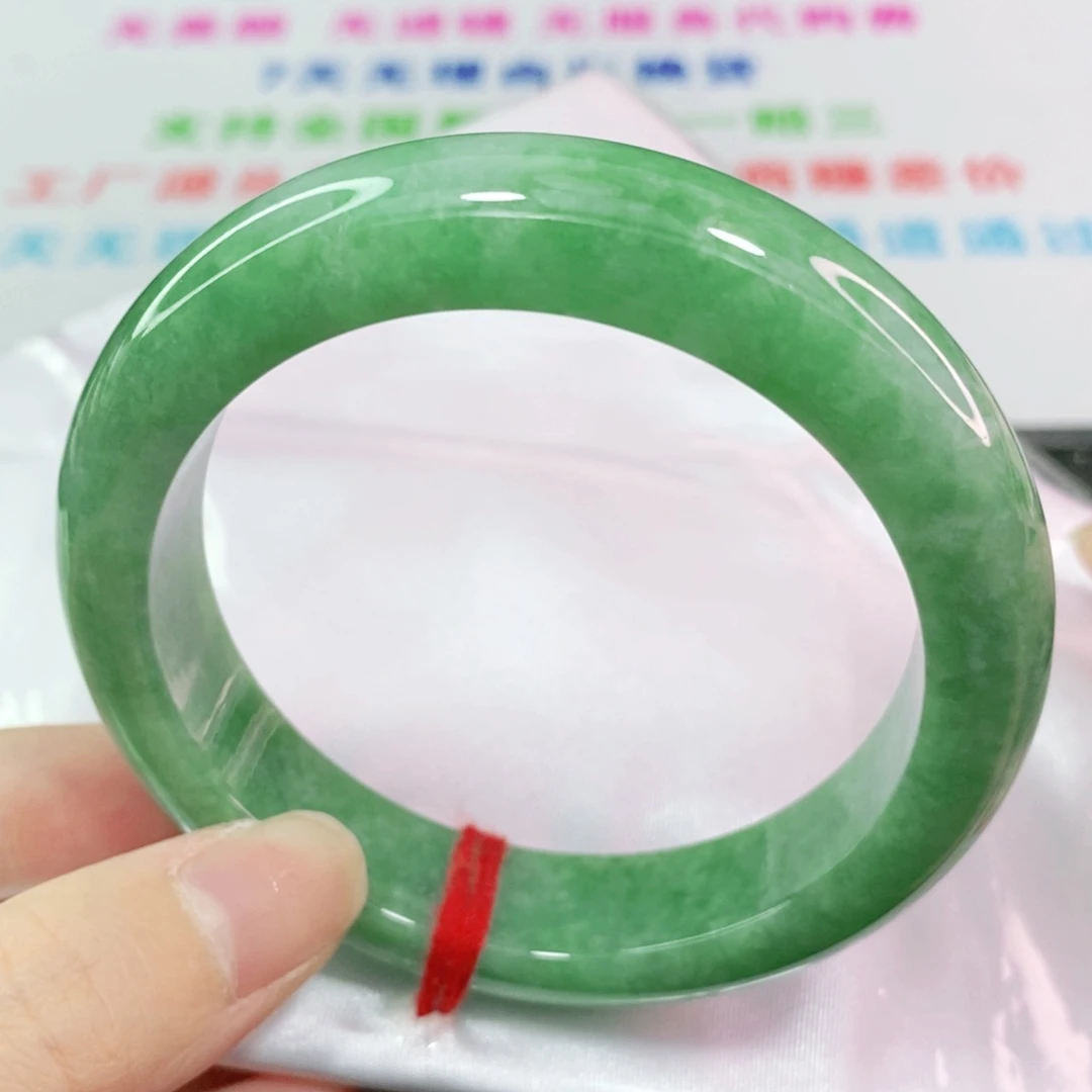 翡翠手镯未镶嵌56.7正圈完美