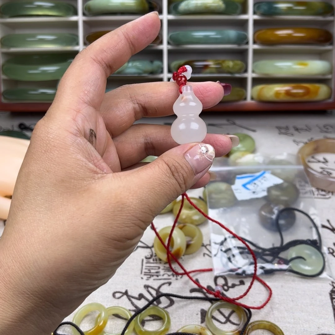 蛇纹石玉手镯未镶嵌能*能