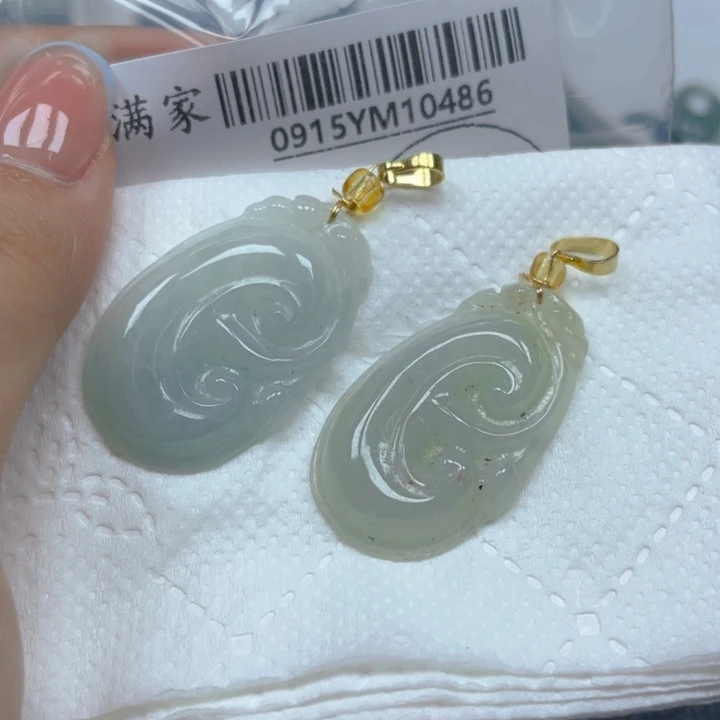 吊坠(不含链)未镶嵌翡翠