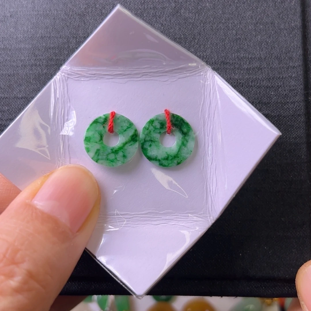 翡翠耳饰未镶嵌圈圈