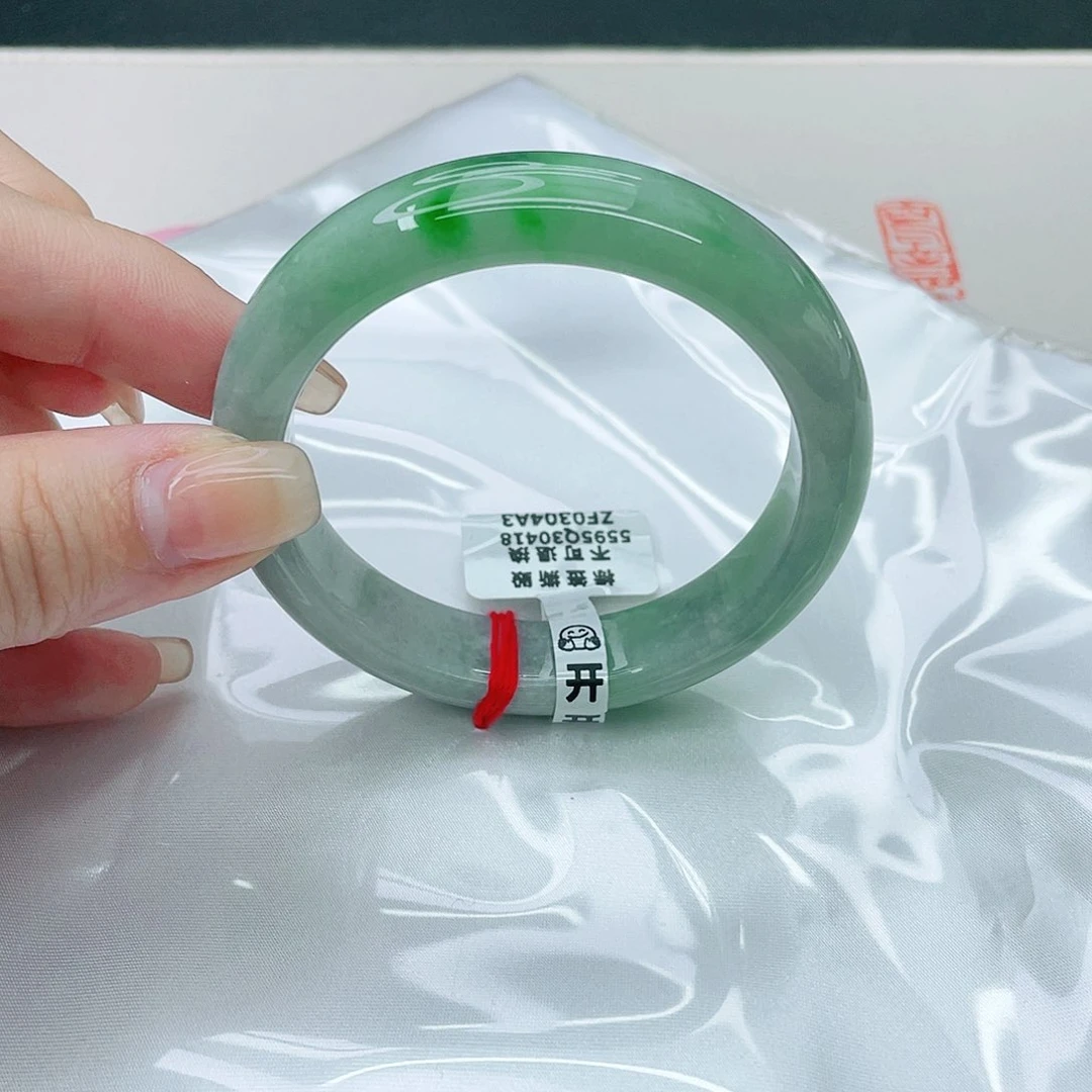 翡翠手镯未镶嵌正54.6