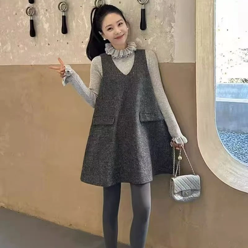 气质灰色毛呢无袖背心裙女秋冬简约法式宽松遮肉减龄a字背带裙女