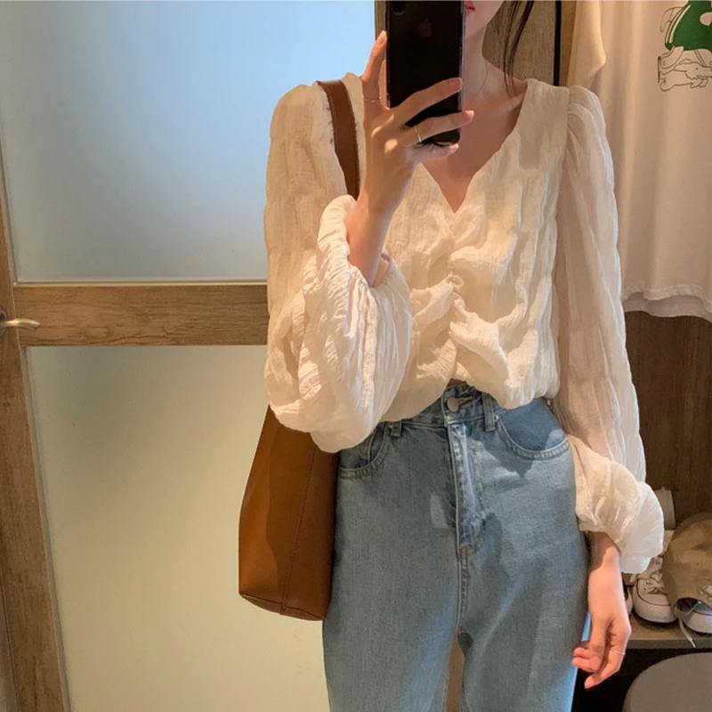 2025v领褶皱衬衫女士小众设计秋冬加码胖姐姐毫米长袖优雅别致上