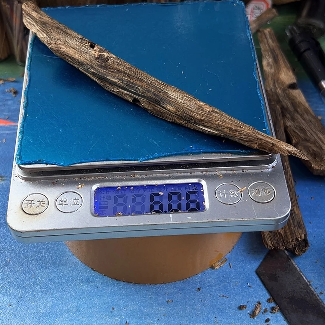 香料绿奇楠白棋天然虫漏6克