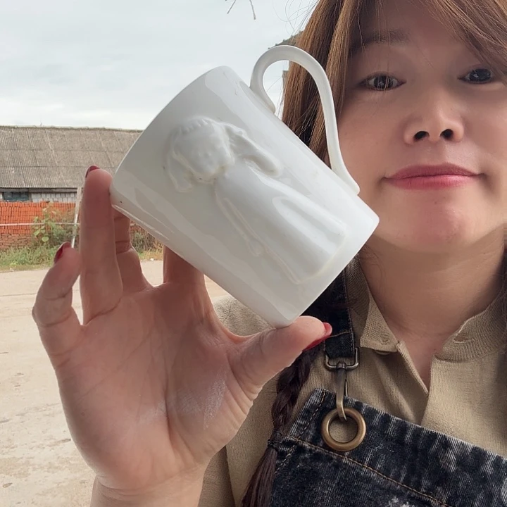 骨瓷小姑娘马克杯微瑕