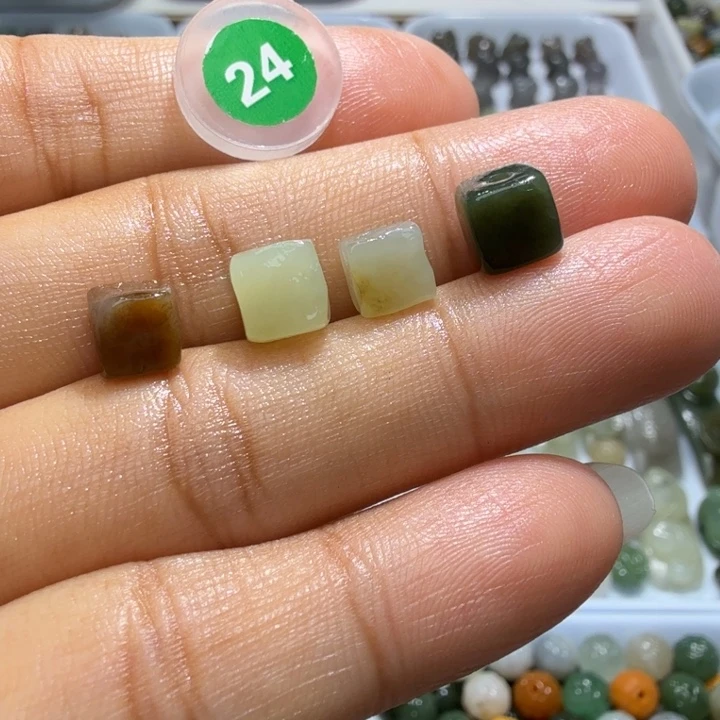 未镶嵌和田玉珠宝半成品