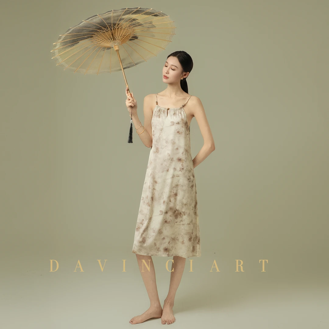 达芬奇密码乐清香色水墨画印花自带胸垫新款法式睡裙吊带裙